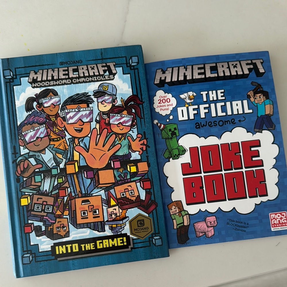 Minecraft Books Set - Wood Sword Chronicles & Joke Book